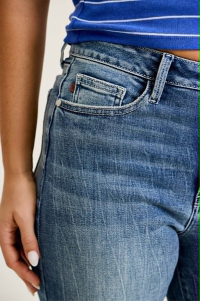 Judy Blue Mid Rise 90s Straight 82719